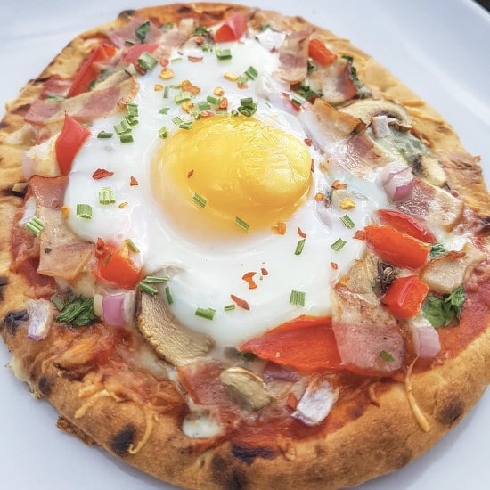 Breakfast pizza